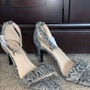 aerosoles snake print heels